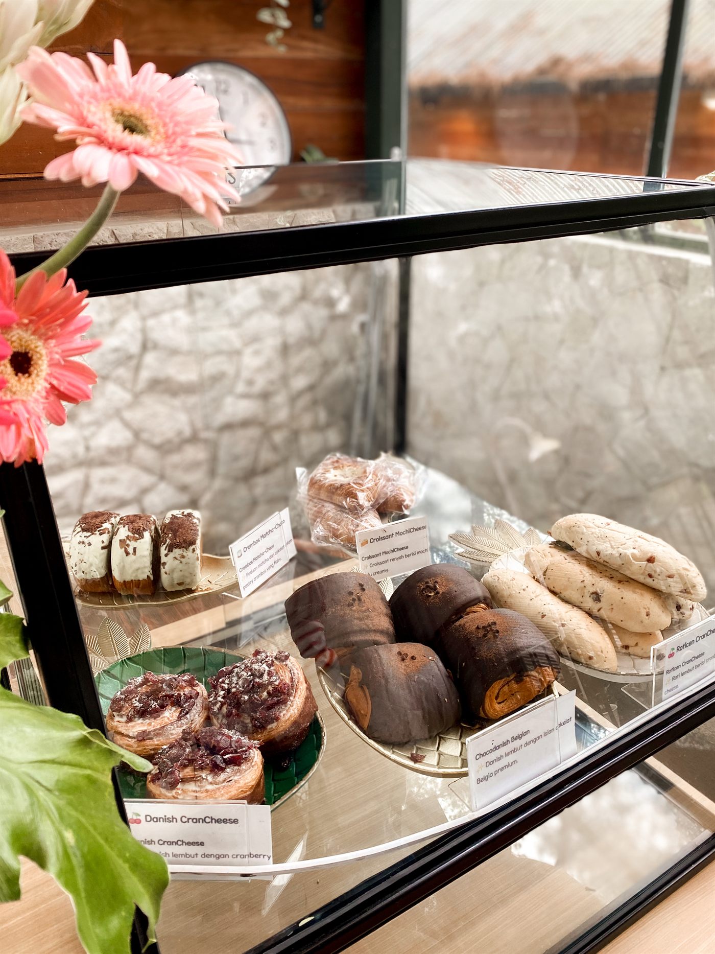 Artisan Pastry Croissant & Danish