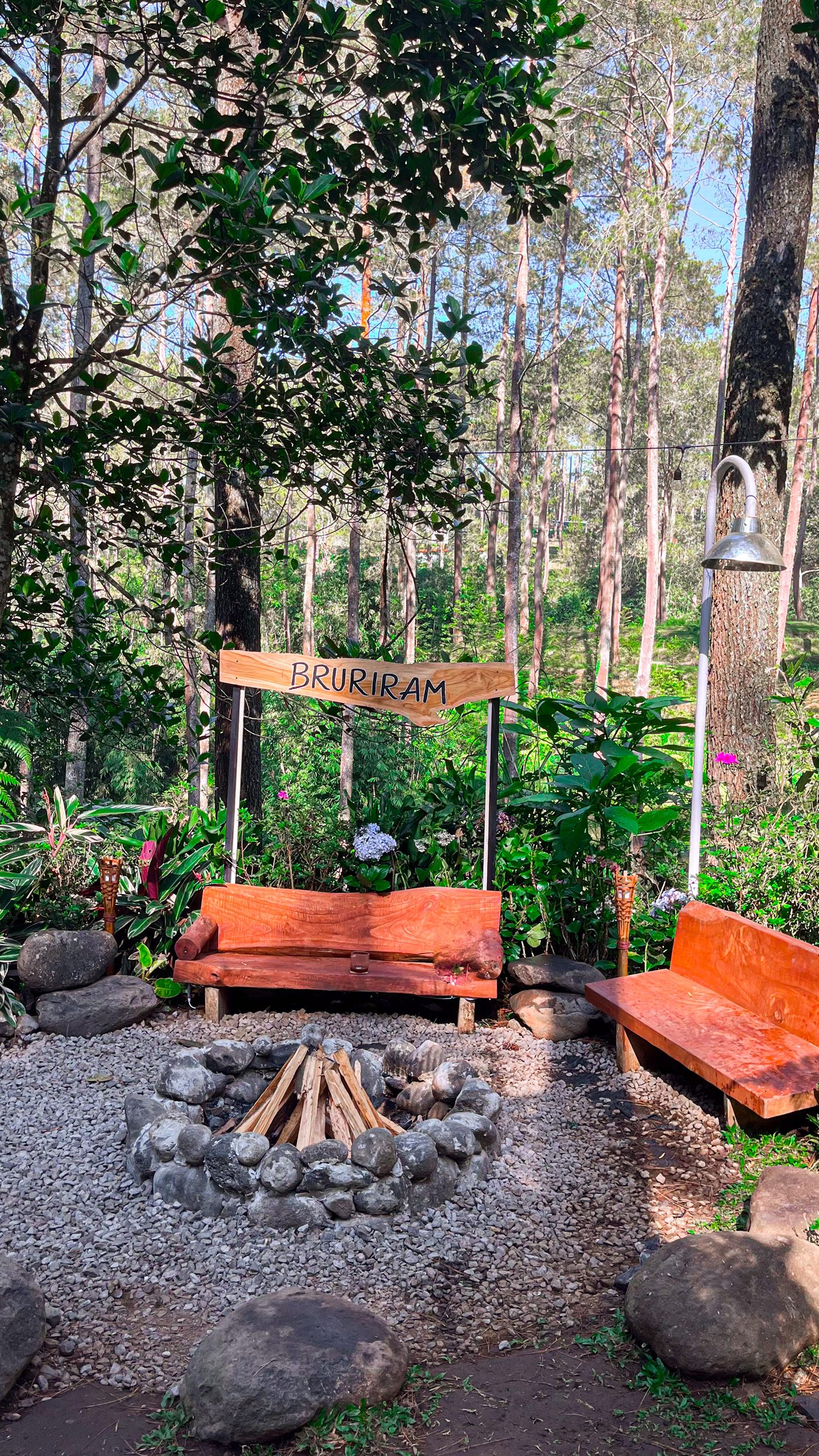 Bonfire Area Tungku Batu Api Unggun